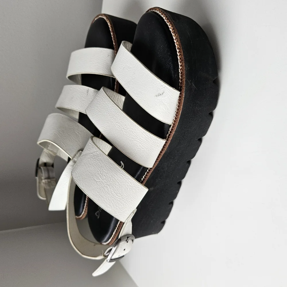 Women's White Platform Sandals - Picture 5 of 7